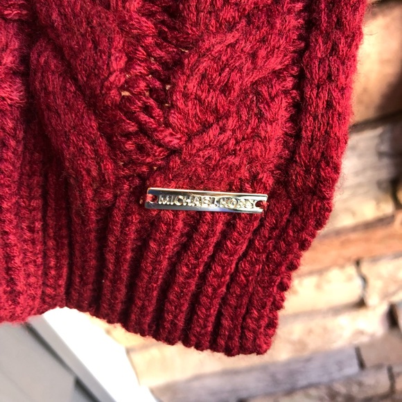 Michael Kors red knit scarf NWT - Picture 4 of 8